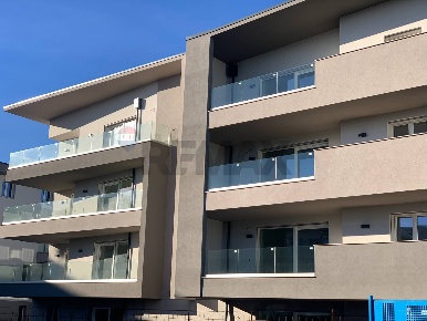 Foto Appartamento in Piazza Libertà, Stezzano di 141 m² con 4 locali