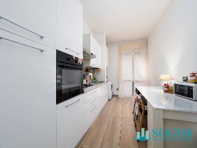 Foto Appartamento in Via Paolo Nulli, Como Borghi di 101 m² con 3 locali