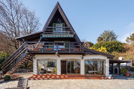 Foto Villa unifamiliare in Strada della Vetta, Pecetto Torinese di 183 m²