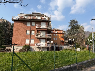 Foto Appartamento in Viale Giulio Cesare, Bergamo Monterosso di 95 m²