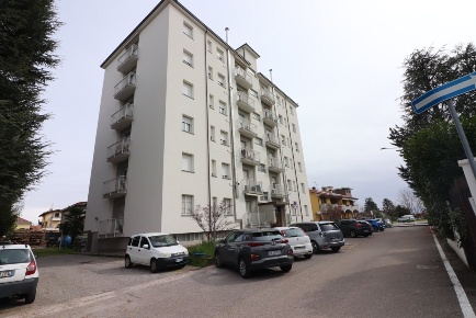 Foto Appartamento in Via Verdi, Busnago di 85 m² con 3 locali in vendita