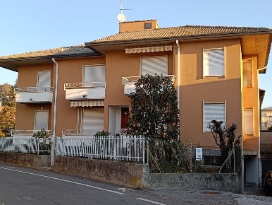 Foto Appartamento a Montano Lucino Lucino di 60 m² con 2 locali in affitto