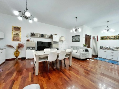 Foto Appartamento in via dante alighieri, Montefiascone di 120 m²