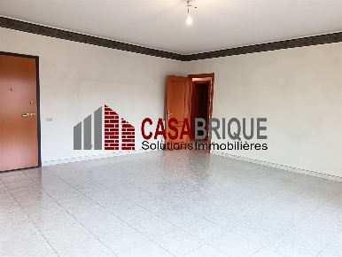 Foto Appartamento in Via Livio Andronico, Bagheria Centro di 120 m²