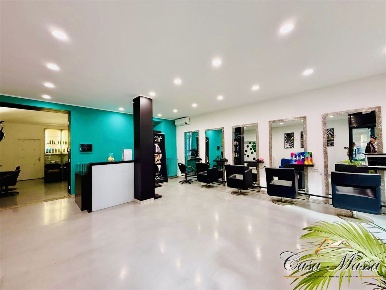 Foto Locale commerciale in via san donato, Torino San Donato di 90 m²