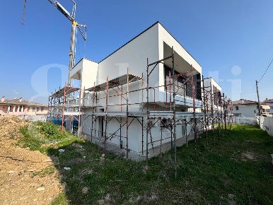 Foto Villa bifamiliare in Via CAMPOLONGO SNC, Castelfranco Veneto di 110 m²
