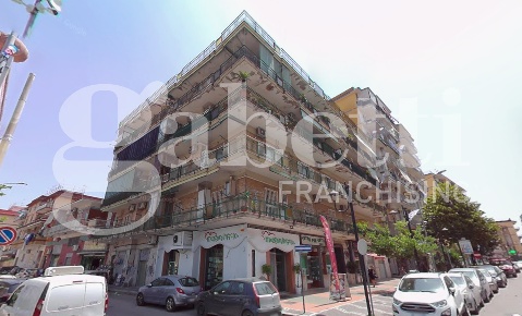 Foto Appartamento in Via Pecchia 175, Arzano di 108 m² con 2 locali