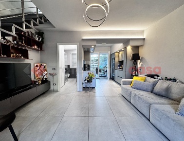 Foto Villa bifamiliare in Vittorio Veneto, Arona Centro di 117 m²
