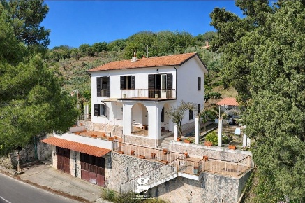 Foto Villa unifamiliare in Via Piani 12, Casal Velino di 180 m² in vendita