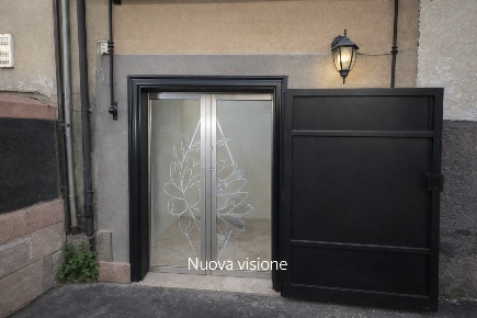 Foto Negozio in Secondigliano, Napoli Secondigliano di 36 m² con 2 locali