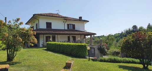 Foto Villa unifamiliare in Via Vallerana, Acqui Terme di 356 m² in vendita