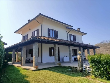 Foto Villa unifamiliare in Via Vallerana, Acqui Terme di 356 m² in vendita