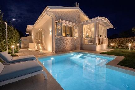 Foto Villa unifamiliare in Via Tonfano 255, Pietrasanta di 187 m²