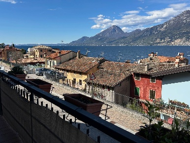 Foto Rustico a Brenzone sul Garda Magugnano di 117 m² con 4 locali