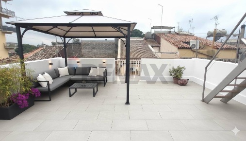 Foto Casa indipendente in via Benedetto Bertona 11, Francofonte di 191 m²