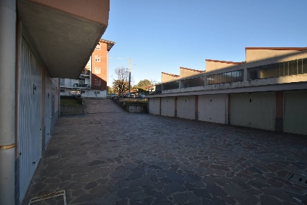 Foto Posti auto in Via San Mauro 3, Bernareggio Centro di 12 m² in affitto