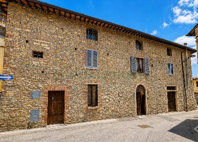 Foto Rustico in VIA CEPPARELLI, San Gimignano Centro di 320 m² con 8 locali