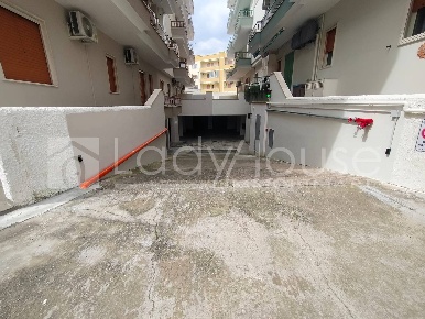 Foto Posti auto in VIA VOLTA 3, Gallipoli di 19 m² con 1 locali in vendita