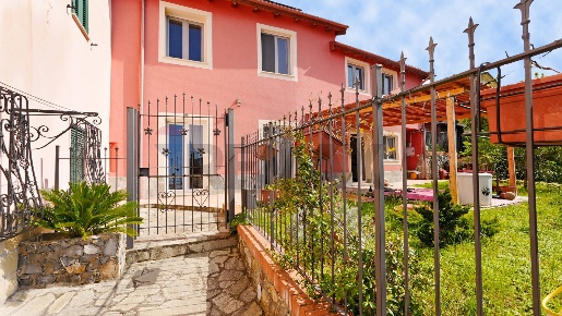 Foto Casa indipendente in Salita Inferiore Gambonia 3a, Genova Struppa