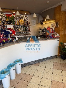 Foto Attività commerciale a Empoli di 160 m² con 6 locali in affitto
