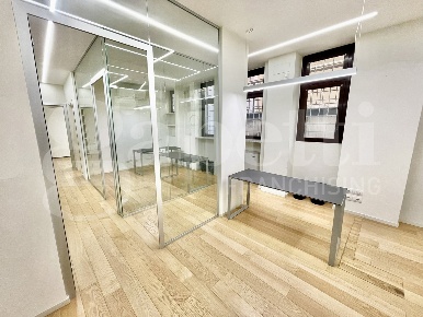 Foto Ufficio in Abruzzi, Roma Vittorio Veneto di 60 m² con 3 locali