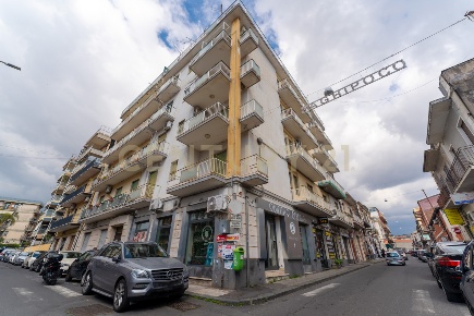 Foto Locale commerciale in Via del Bosco 163, Catania Barriera - Leucatia