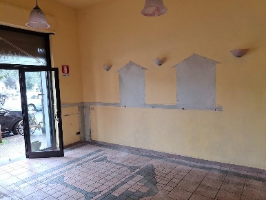 Foto Locale commerciale a Pisa San Martino di 62 m² con 2 locali in vendita