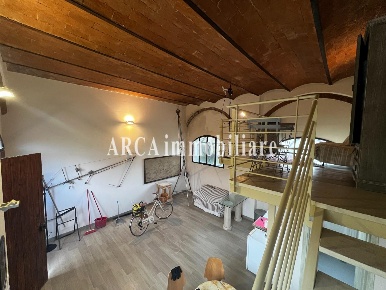 Foto Laboratorio a Pietrasanta di 55 m² con 1 locali in vendita