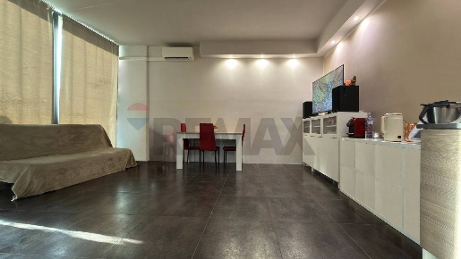 Foto Locale commerciale in via monte cavallo 6/A, Viareggio di 40 m²
