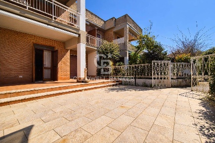 Foto Villa unifamiliare in Via Caio Duilio 26, Tarquinia Lido di Tarquinia