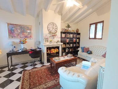 Foto Villa a schiera a Seravezza Ripa Pozzi Querceta Ponterosso di 119 m²