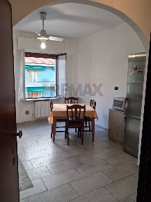 Foto Appartamento in via sempione 49, Pero Centro di 90 m² con 3 locali