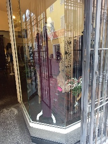 Foto Negozio in Via Vitt. Emanuele, Bordighera di 55 m² con 1 locali