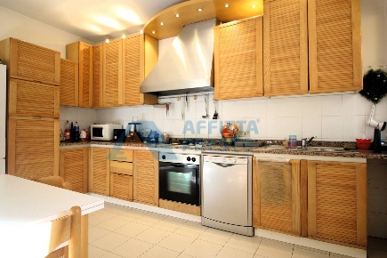 Foto Casa indipendente in Viale Jacopo Mazzoni 46, Cesena di 290 m²