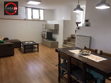 Foto Appartamento in Via Sabotino, Latina Nascosa di 100 m² con 6 locali