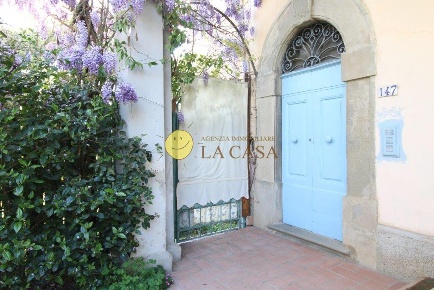 Foto Appartamento a Reggello di 198 m² con 7 locali in vendita