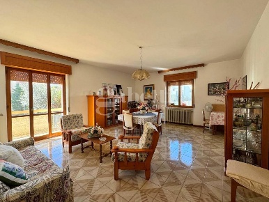 Foto Appartamento a Termoli Centro di 179 m² con 6 locali in vendita