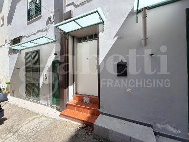 Foto Casa indipendente in Raiola, Angri Centro di 116 m² con 3 locali