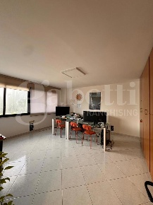 Foto Ufficio in Viale della libertÃ  26, Bagheria Centro di 70 m²