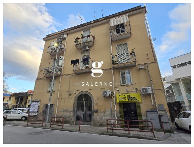 Foto Negozio in Irno, Salerno Irno - Brignano di 27 m² con 1 locali