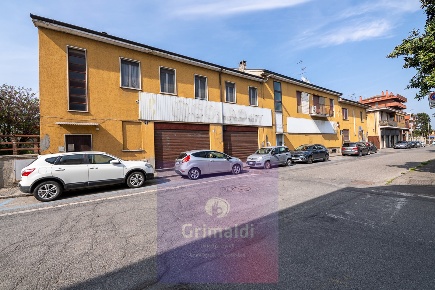 Foto Locale commerciale a Sant'Angelo Lodigiano Centro di 750 m² in affitto