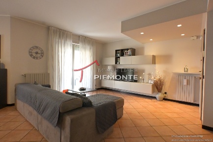 Foto Appartamento a Borgomanero Centro di 135 m² con 4 locali in vendita