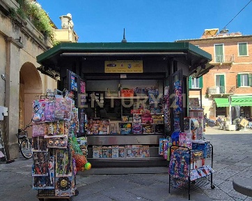 Foto Attività commerciale in Piazza Eroe dei Due Mondi, Orbetello Centro