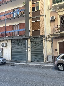 Foto Locale commerciale in Via Francesco Petrelli 6, Bari Libertà di 113 m²
