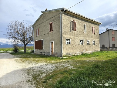 Foto Villa singola in Via Tordandrea, Bettona di 180 m² con 7 locali