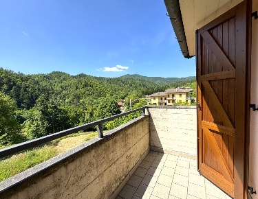 Foto Villa singola in Via dell'Appennino, Vernio Montepiano di 120 m²