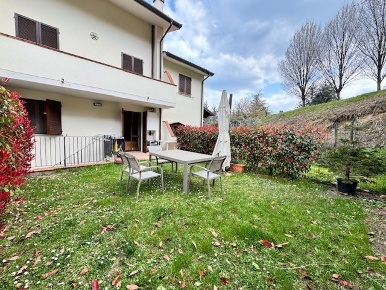 Foto Appartamento in Via Pratallame 4, Vaiano di 120 m² con 5 locali