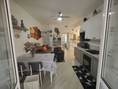 Foto Appartamento in Via del Sagittario, Finale Ligure Centro di 80 m²