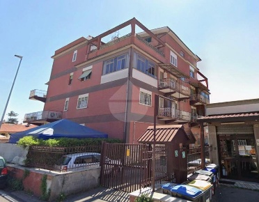 Foto Appartamento in VIA SICULIANA, Roma di 160 m² con 8 locali in vendita