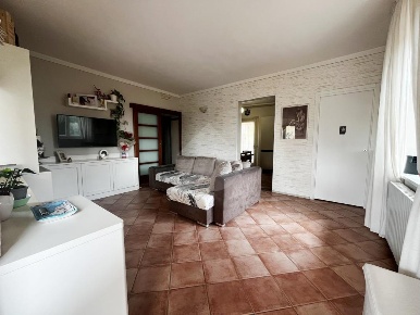 Foto Appartamento in Via Vetriano, Massa e Cozzile di 110 m² con 4 locali